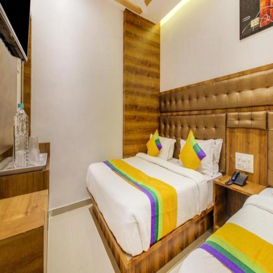 Hotel Riva International Goregaon- Near Nesco Mumbai Bagian luar foto