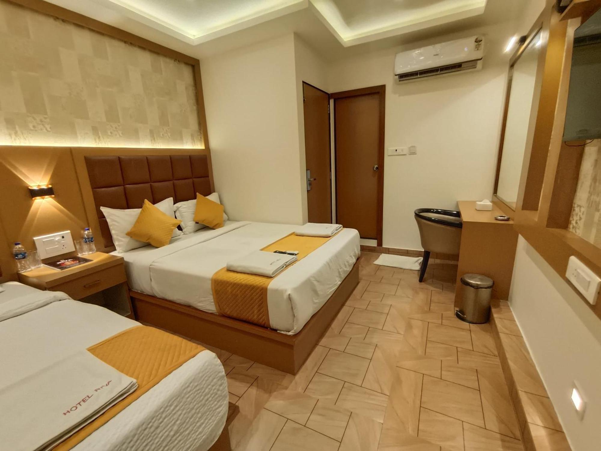 Hotel Riva International Goregaon- Near Nesco Mumbai Bagian luar foto